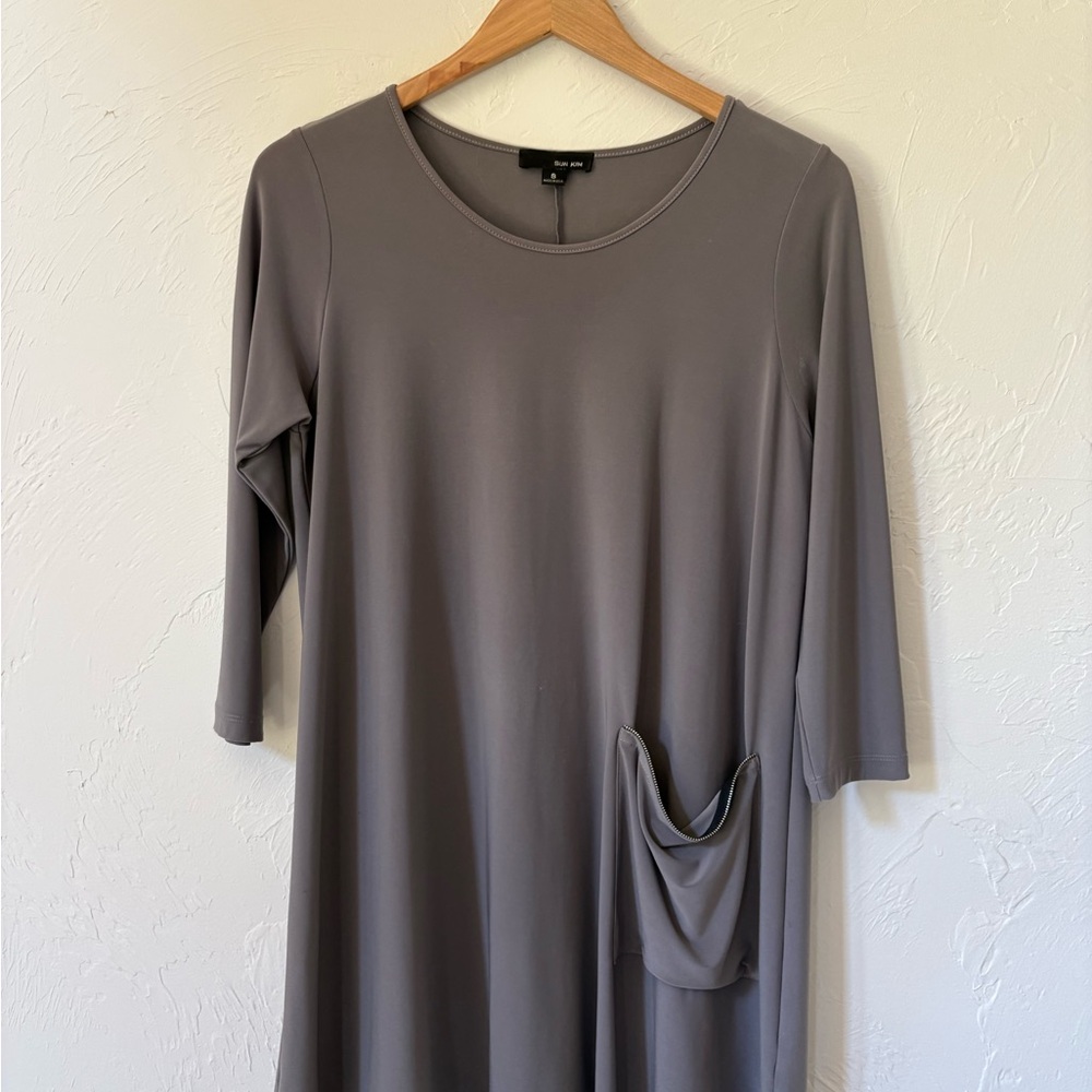 Relaxed Scoop-Neck Midi Dress with Draped Pocket - Gray